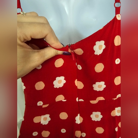 NWOT Rare Collectif Bright & Beautiful Jayleen Jumpsuit in Red Floral Dots - Picture 11 of 12